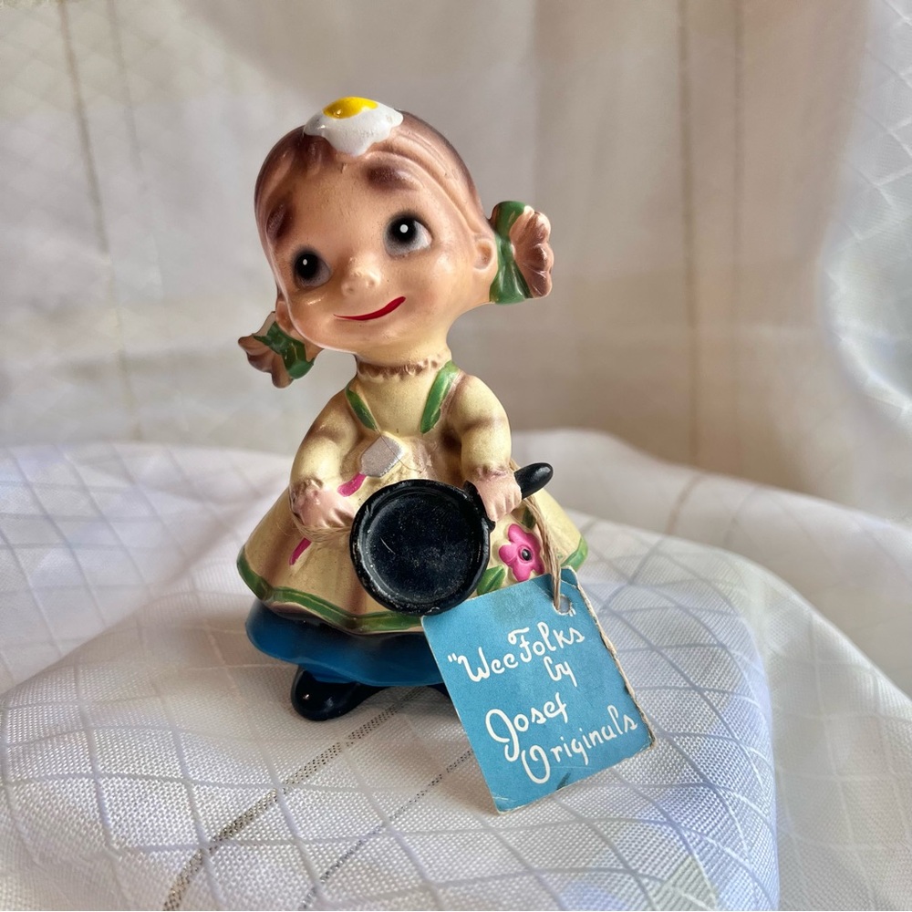VTG Josef Originals Wee Folks Fried Egg Girl Figurine 1960’s. Repaired.